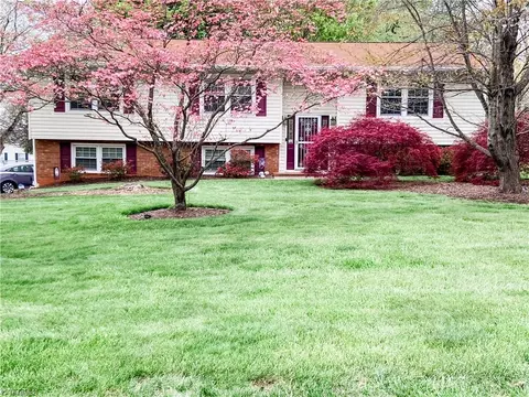 5120 Novella Dr, Kernersville, NC 27284