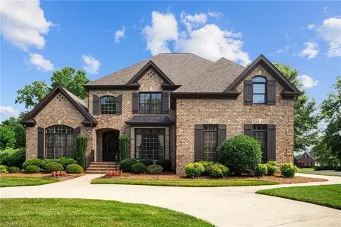 1062 Salem Village Ln, Clemmons, NC 27012