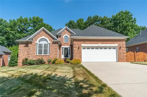 276 Kristi Glen Ct, Kernersville, NC 27284