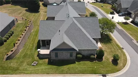 6824 Stone Gables Dr, Thomasville, NC 27360 photo 6