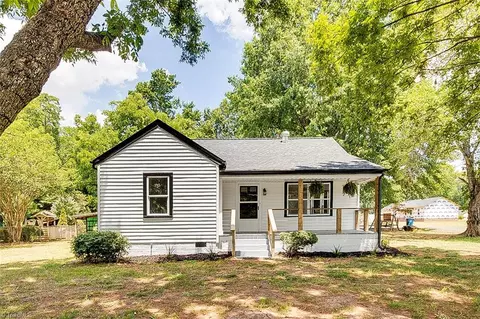 234 Luther Ave, Liberty, NC 27298