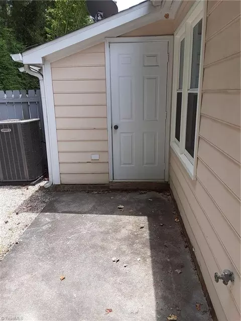 Exterior - 1430 Bailey Cir, High Point, NC 27262 photo 3 of 4