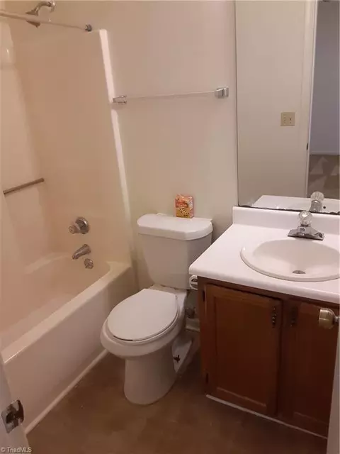 Bath - 1430 Bailey Cir, High Point, NC 27262 photo 2 of 2