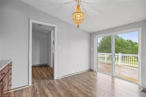 105 Stagecrest Dr, Harmony, NC 28634 photo 8