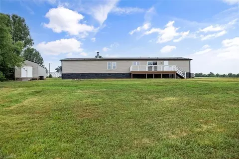 105 Stagecrest Dr, Harmony, NC 28634 photo 26