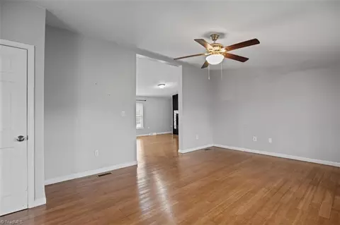 105 Stagecrest Dr, Harmony, NC 28634 photo 3