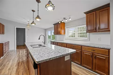 105 Stagecrest Dr, Harmony, NC 28634 photo 13