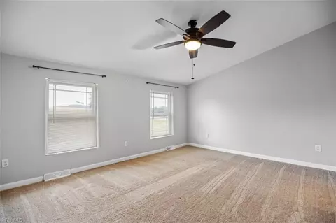 105 Stagecrest Dr, Harmony, NC 28634 photo 18