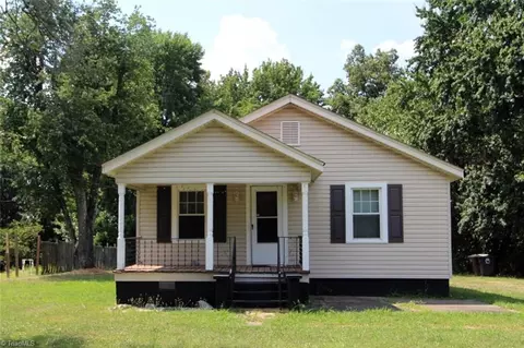 1822 Halcyon St, Greensboro, NC 27407