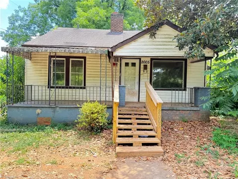 2005 Dellabrook Rd, Winston Salem, NC 27105