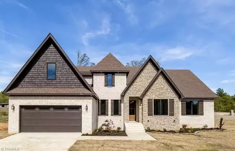2848 Saint Giles Ct, High Point, NC 27262