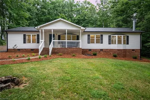 1225 Byerly Dr, Walnut Cove, NC 27052