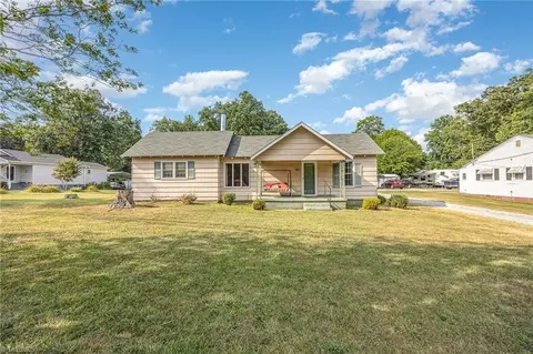 2778 Center Street Ext W, Lexington, NC 27295