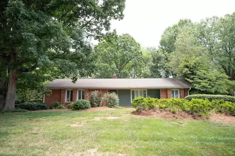 1720 Aftonshire Dr, Greensboro, NC 27410