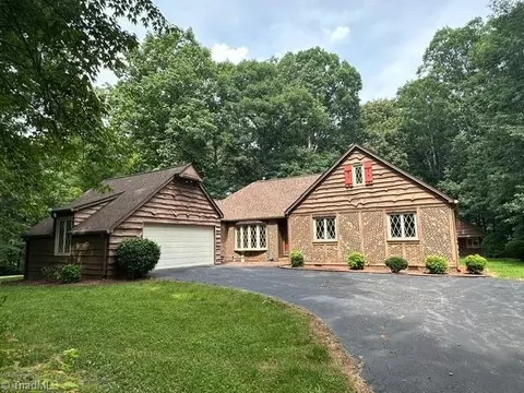 134 Forest Ln, State Road, NC 28676