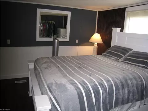 1401 Carson Rd, Pilot Mountain, NC 27041 photo 9