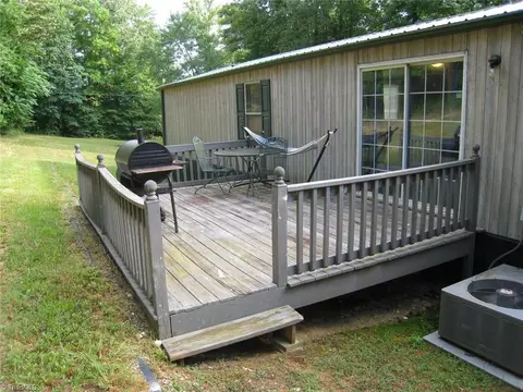 1401 Carson Rd, Pilot Mountain, NC 27041 photo 15