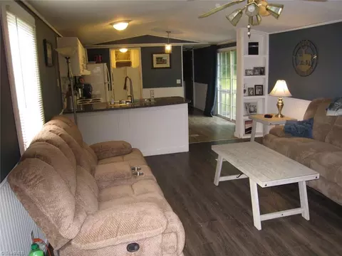 1401 Carson Rd, Pilot Mountain, NC 27041 photo 4