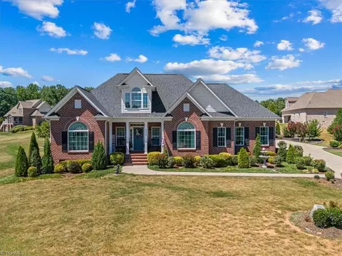 2125 Walnut Crossing Run, Yadkinville, NC 27055