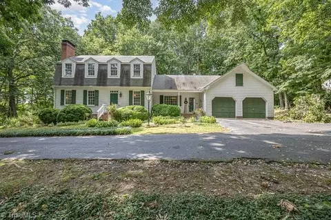 871 Monroe Ave, Asheboro, NC 27205