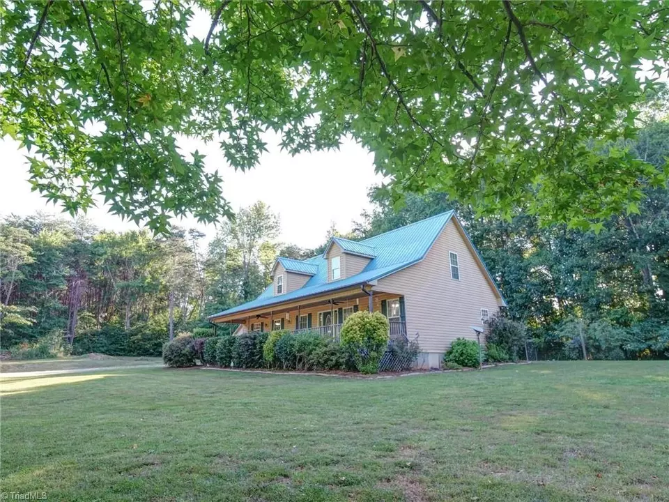  168 Marlow Woods Ln, Statesville, NC 28625 photo 2