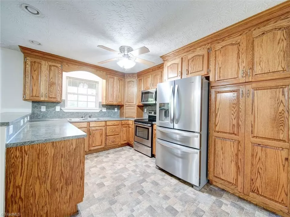  168 Marlow Woods Ln, Statesville, NC 28625 photo 5