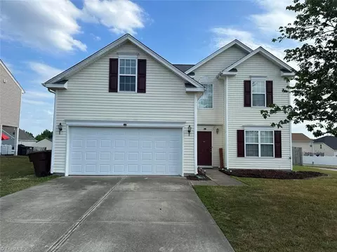 919 Thorncroft Rd, Greensboro, NC 27406