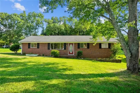 4728 Eastwin Dr, Winston Salem, NC 27104