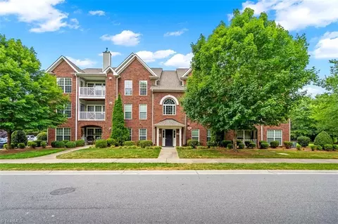 130 Shallowford Reserve Dr #301, Lewisville, NC 27023