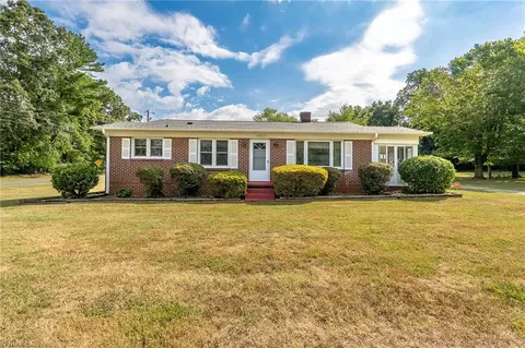 5035 Sunrise Ter, Winston Salem, NC 27105