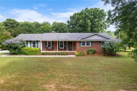 3420 Mic Mac Trl, Kernersville, NC 27284