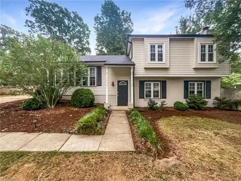 3208 Colony Dr, Jamestown, NC 27282