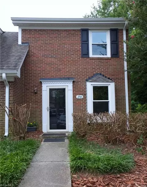 2741 Cottage Pl, Greensboro, NC 27455