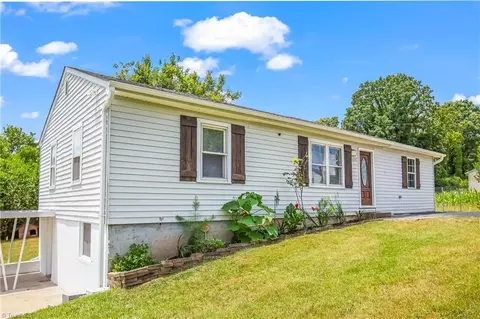 2512 Delaware Pl, High Point, NC 27260 photo 3