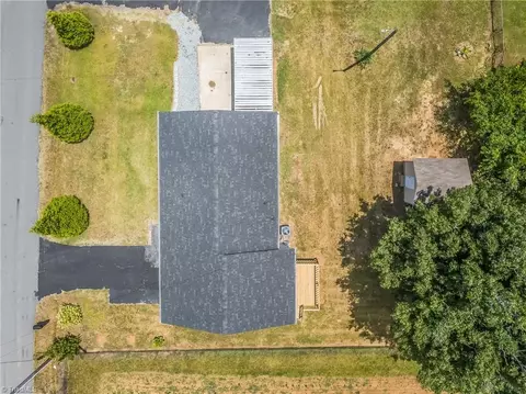 2512 Delaware Pl, High Point, NC 27260 photo 31