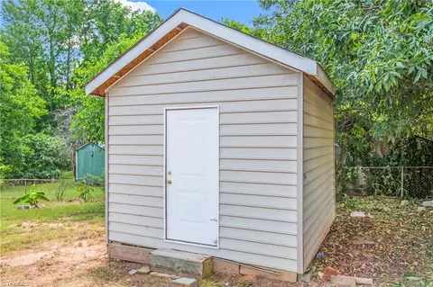 2512 Delaware Pl, High Point, NC 27260 photo 30