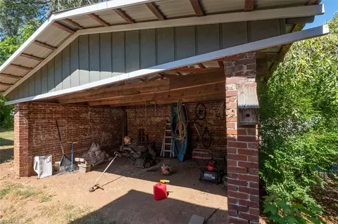 Exterior - 114 Circle Ct, Elkin, NC 28621 photo 4 of 11