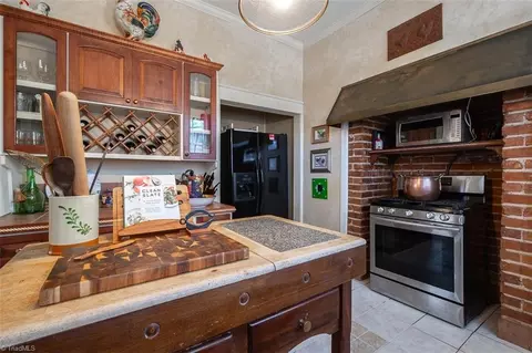 Kitchen - 114 Circle Ct, Elkin, NC 28621 photo 3 of 4