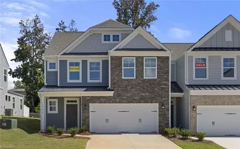 5006 Moonlight Ridge Dr, Greensboro, NC 27455