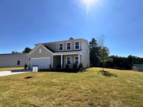 110 Piebald Dr, King, NC 27021