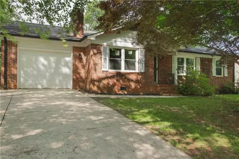 2607 New Garden Rd E, Greensboro, NC 27455
