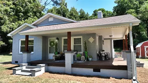 5575 Statesville Rd, North Wilkesboro, NC 28659