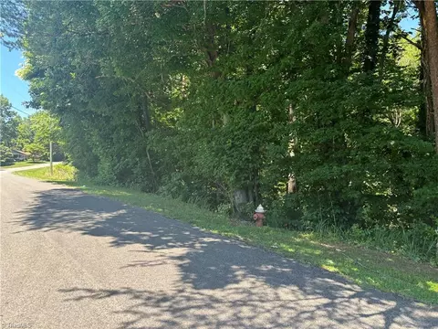 tbd Stone Haven Dr, Pilot Mountain, NC 27041