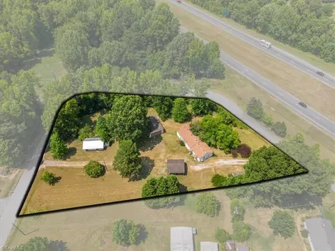 4802 Begonia Rd, Pleasant Garden, NC 27313