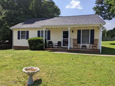410 Willow Ct, Gibsonville, NC 27249