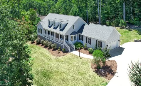 482 Sykes Farm Rd, Asheboro, NC 27205