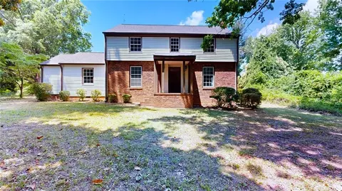 4010 Rose Lake Dr, Greensboro, NC 27407