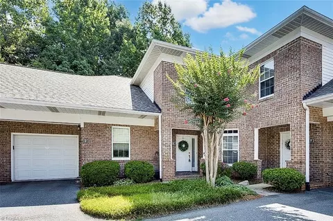 8 Indigo Lake Ter #E, Greensboro, NC 27455
