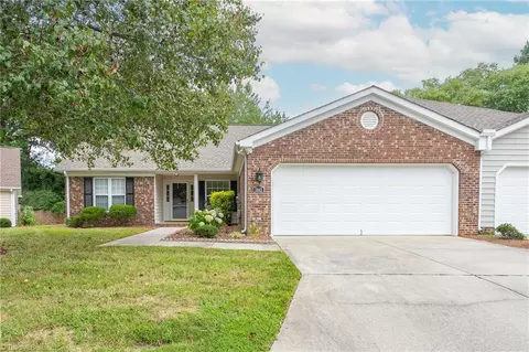 3943 Cobblestone Bend Dr, High Point, NC 27265