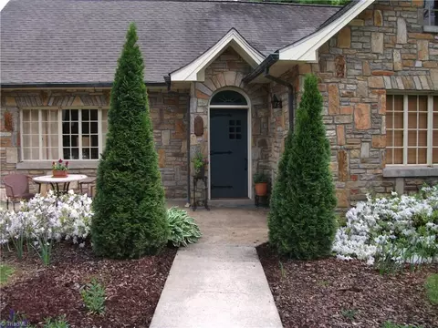 Other - 227 Spring St W, Elkin, NC 28621 photo 2 of 8